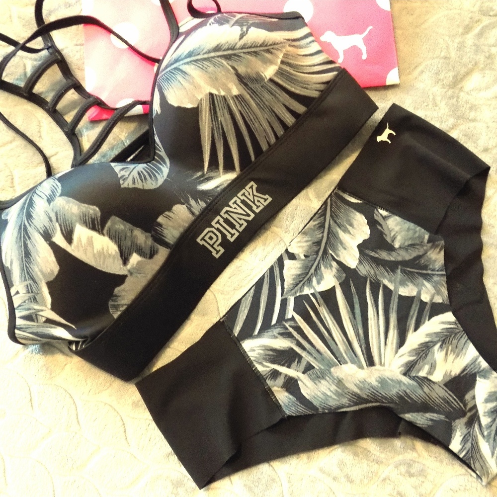 VS PINK Sports Bra Set (Medium) [FIRM]